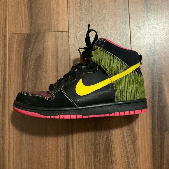 Nike high tops size 8.5